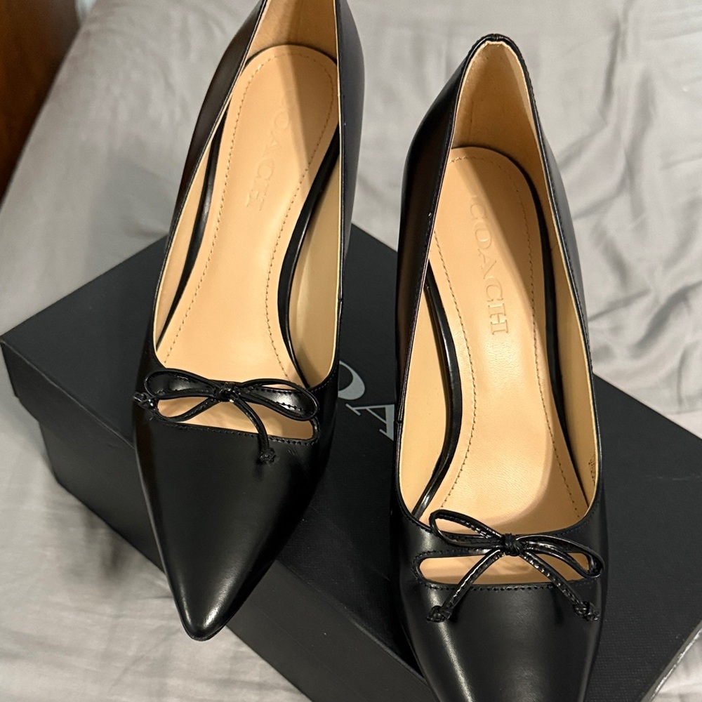 Coach Runway LTH Pump